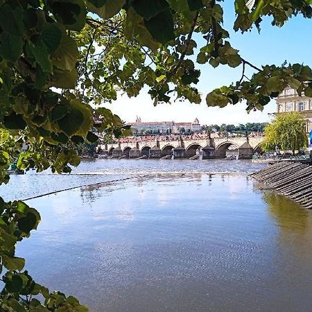 Cozy Studio In The Heart Of Old Prague Near The Charles Bridge Bagian luar foto