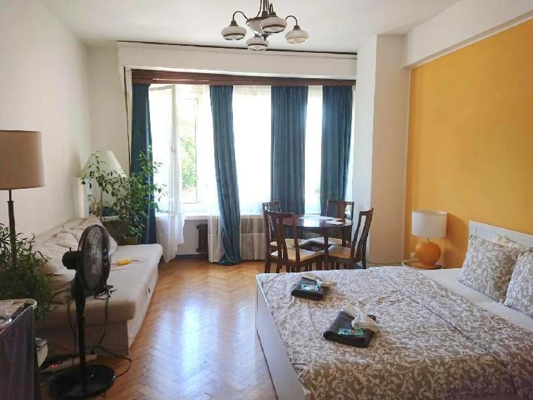 Cozy Studio In The Heart Of Old Prague Near The Charles Bridge Bagian luar foto